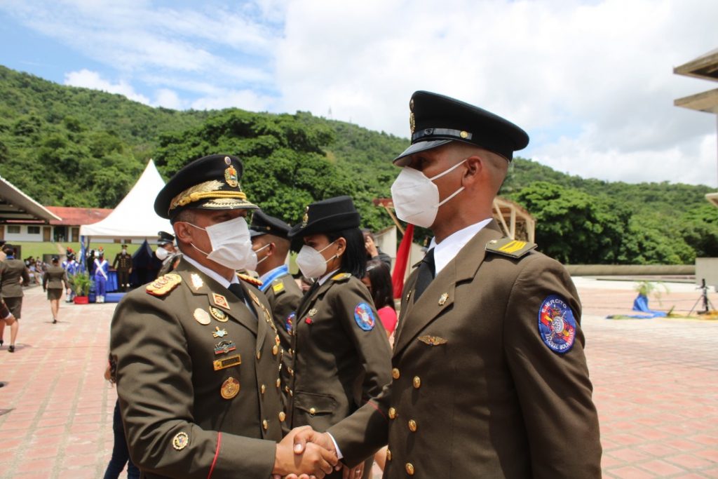 Mg Félix Ramón Osorio Guzmán Asciende Y Condecora A Profesionales Militares Del Comando General 1920